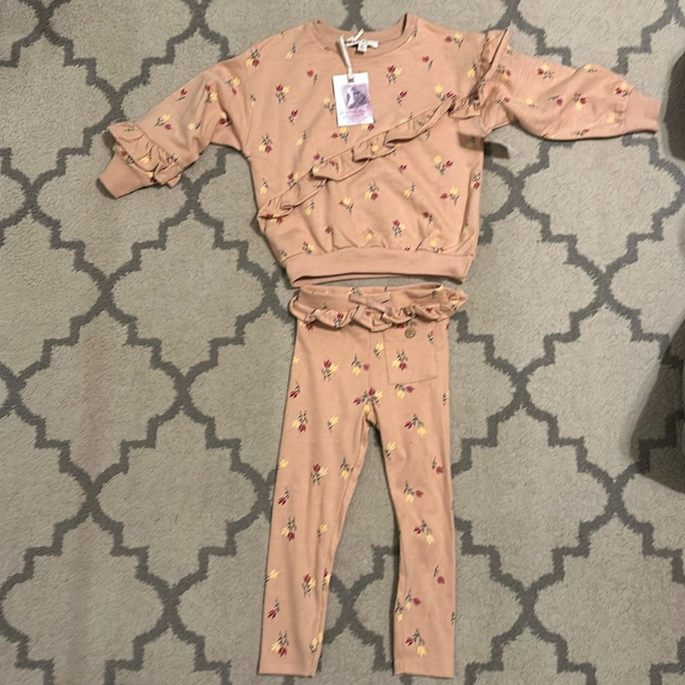 NWT girl 2 piece outfit